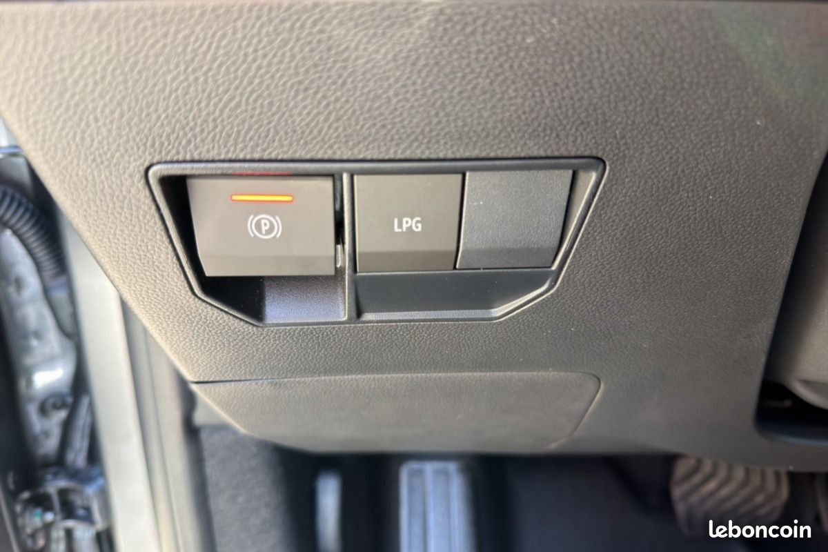 Dacia Duster HYBRID-G 150 4X4 EXTREME COLD-4% (image 13)
