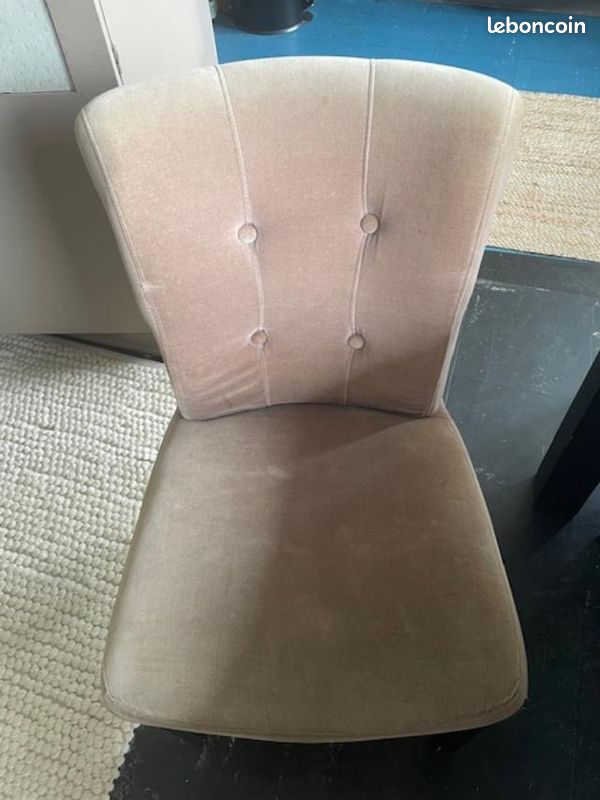 Fauteuil en velours (image 1)