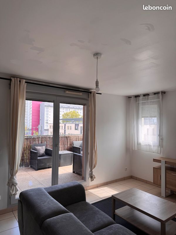 Appartement 3 pièces 65 m² · à Vénissieux · 65 m² · 1 100 €/mois