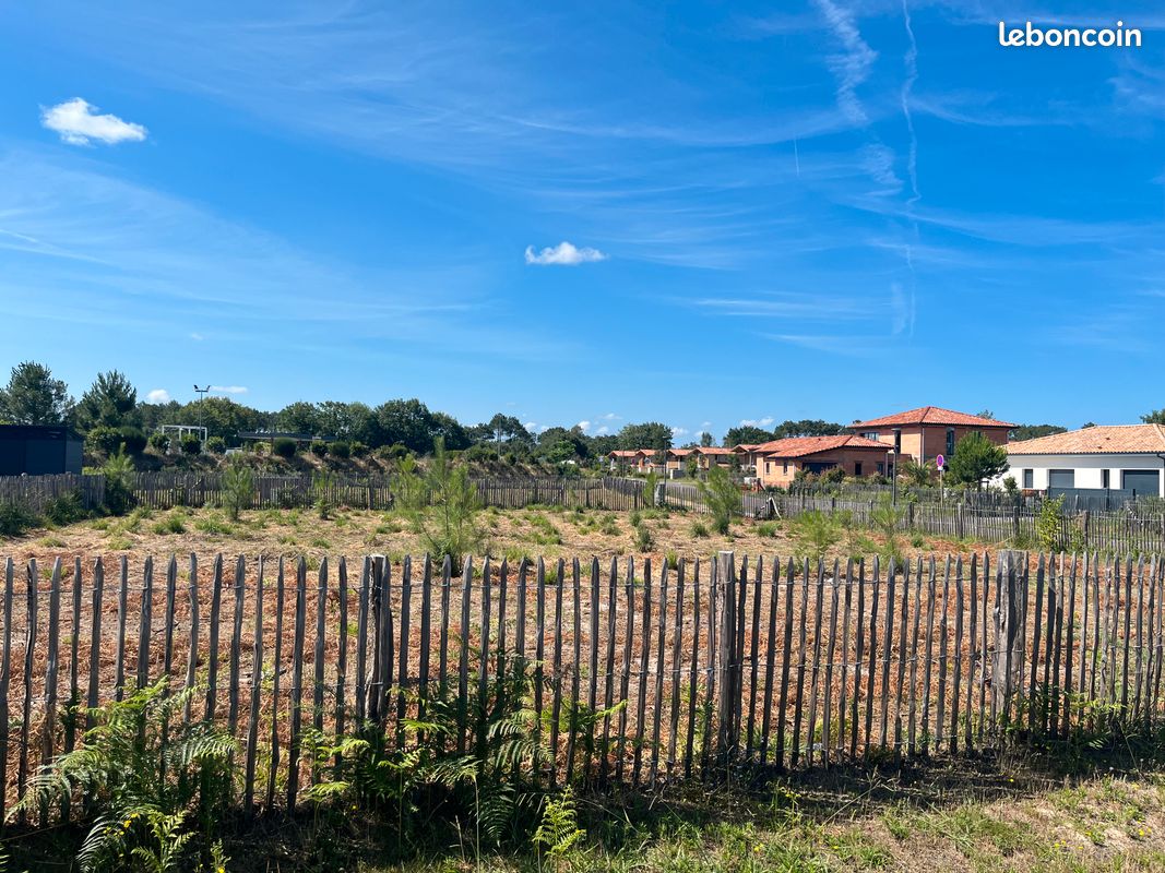 Terrain Moliets et maa · à Moliets-Et-Maa · 240 000 €