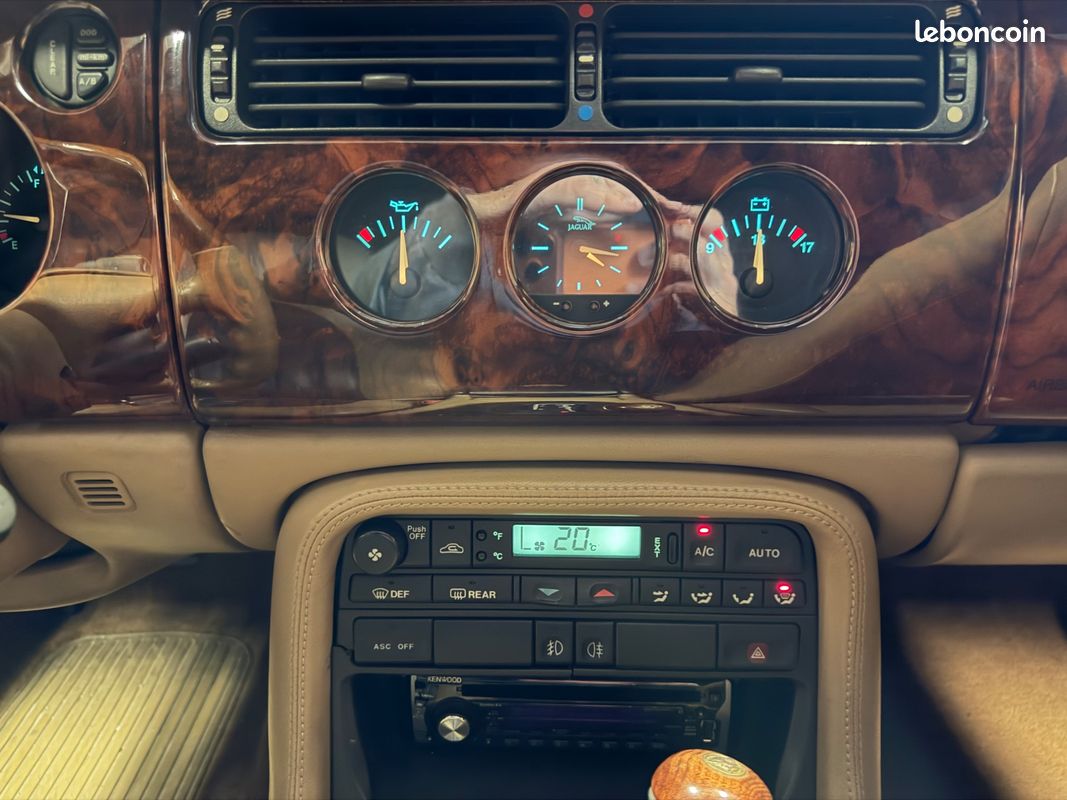 Jaguar xk8 cabriolet 4.0i v8 284 ch - bva sieges electriques/ harman kardon (image 25)