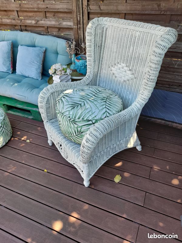 Fauteuil rotin blanc (image 2)