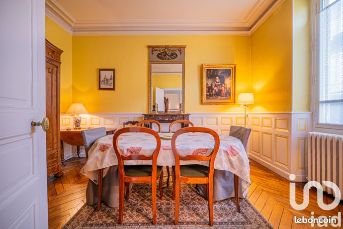 Maison 10 pièces 180 m²