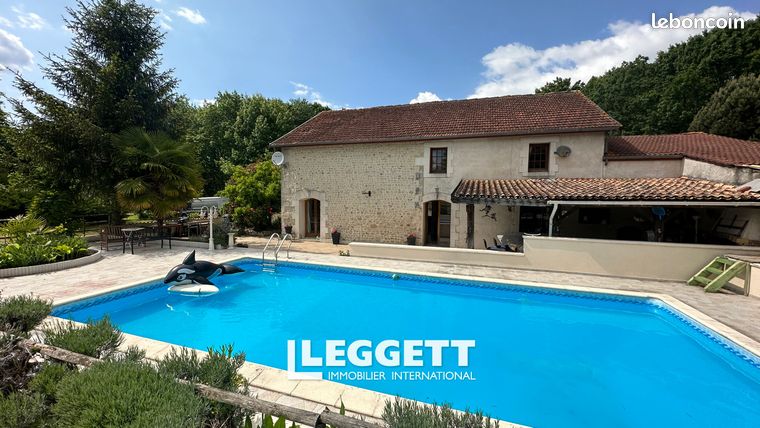 Maison 14 pièces 275 m²