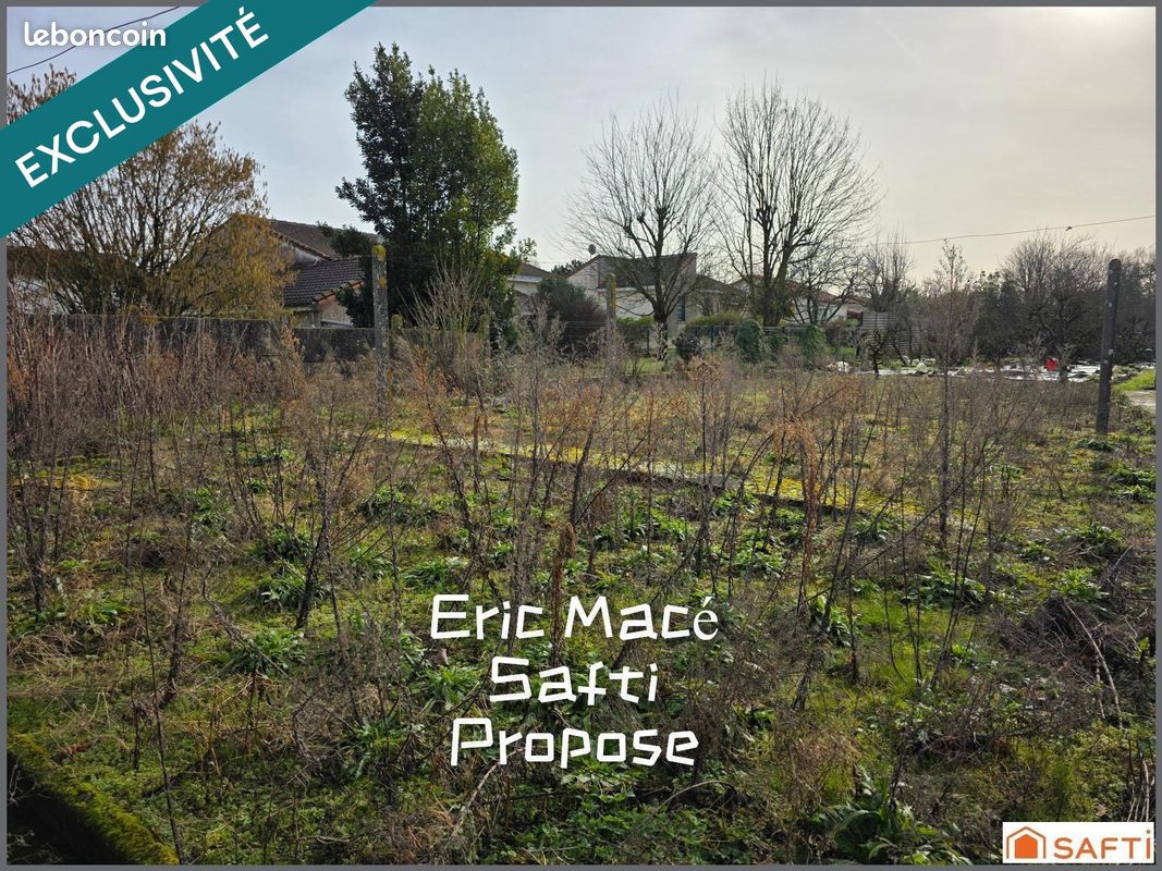 Terrain 274 m² · à Nuaillé · 274 m² · 31 000 €