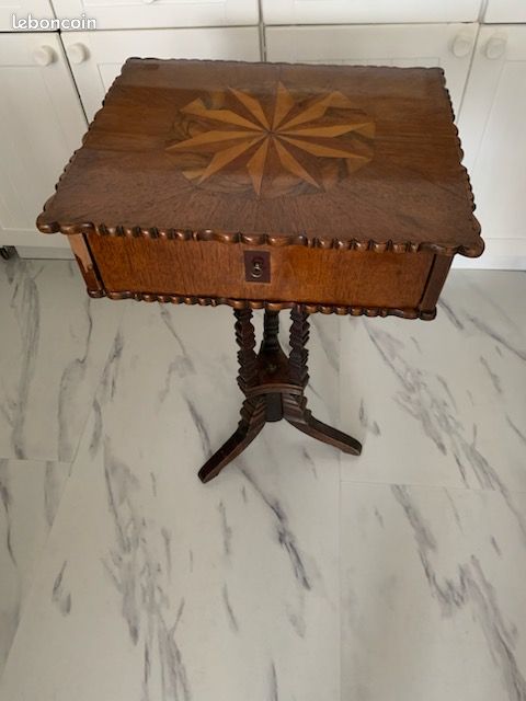 Mobilier très ancien en marqueterie + de 100 anxpour ranger le matériel de couture (image 2)