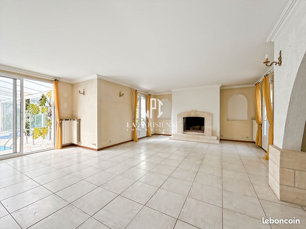 Maison 10 pièces 290 m² · à Presles · 290 m² · 775 000 €