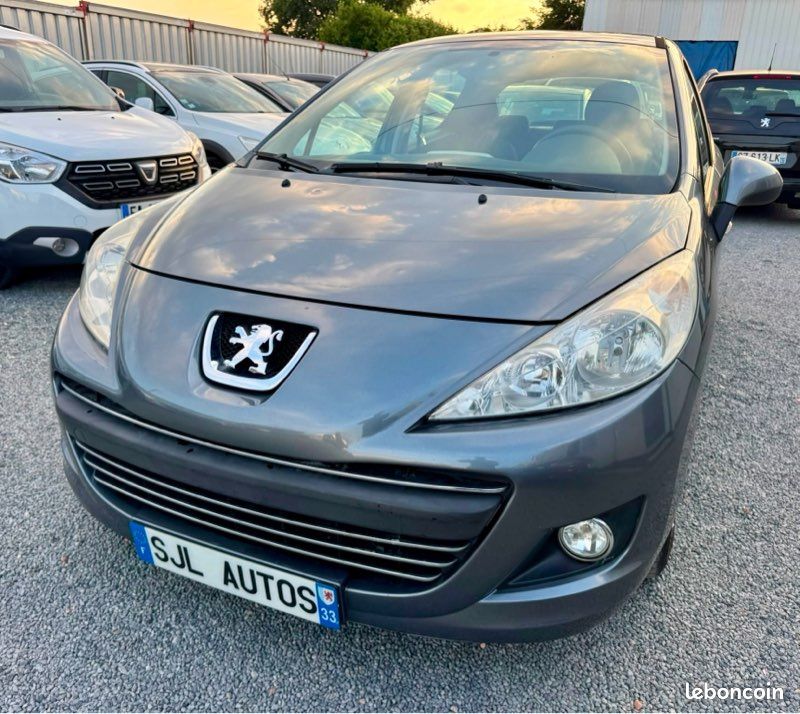 PEUGEOT 207 5 portes 1.6 HDi 16V Blue Lion 90 cv (image 1)