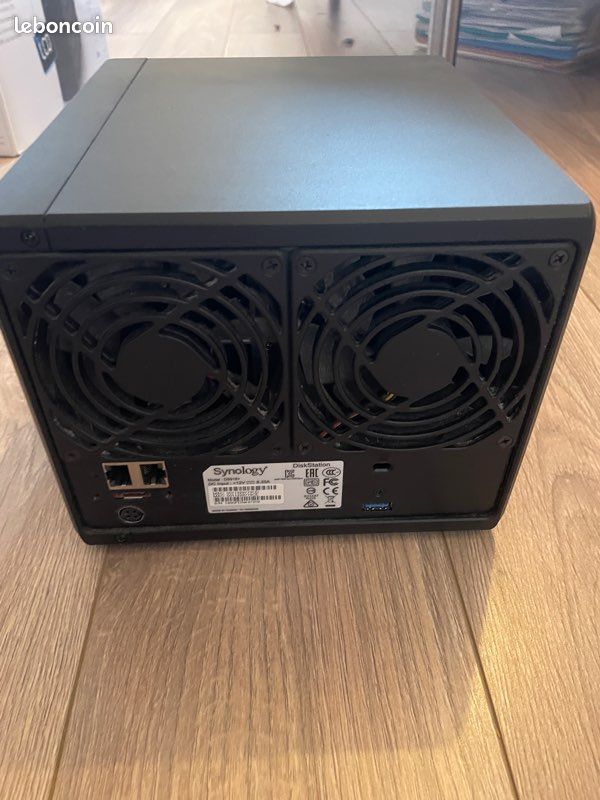 NAS Synology DS918+ (4 baies) + 9 To de stockage – Excellent état (image 3)
