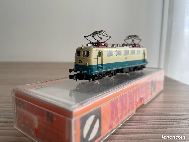 ARNOLD 2451 Vintage Locomotive Électrique Mélange BR119-112 DB Boîte