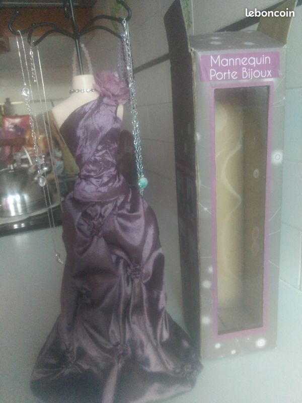 Mannequin porte bijoux neuf (image 3)