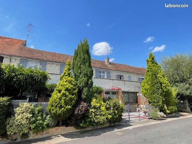 Maison 5 pièces 210 m² · à Rebais · 210 m² · 210 000 €