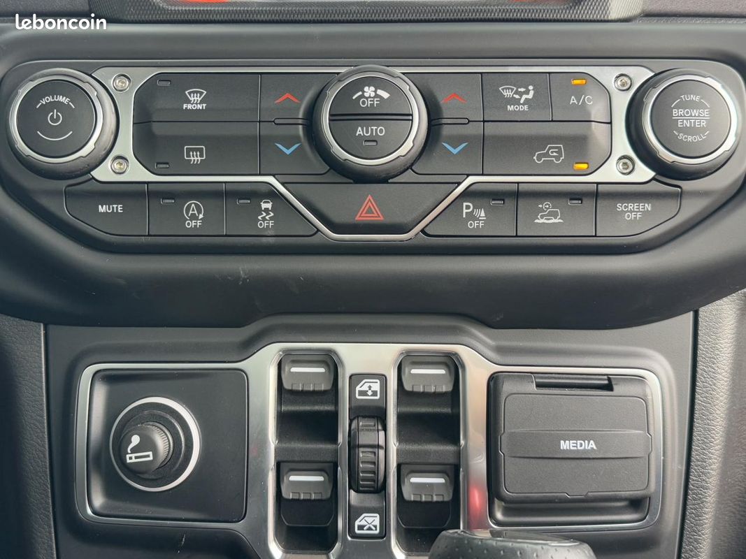 JEEP GLADIATOR Crew cab MOJAVE V6 3.6L Pentastar VVT (image 23)