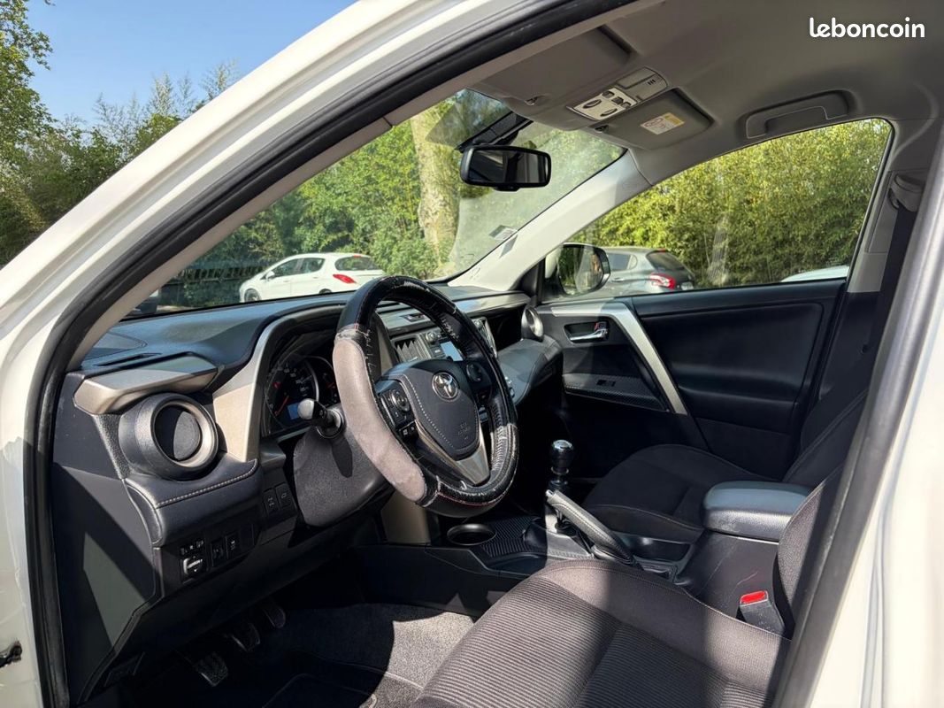 TOYOTA RAV 4 150 D-4D Life Edition 4X4 (image 12)