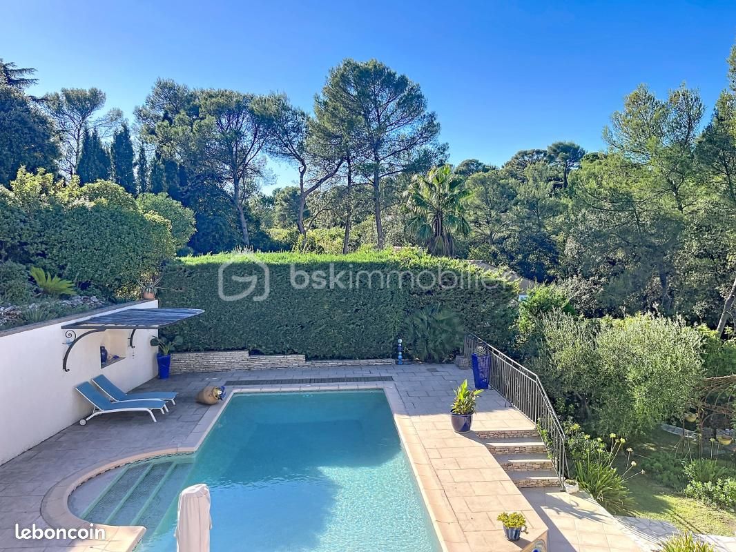 Maison 5 pièces 130 m² · à Nîmes · 130 m² · 490 000 €