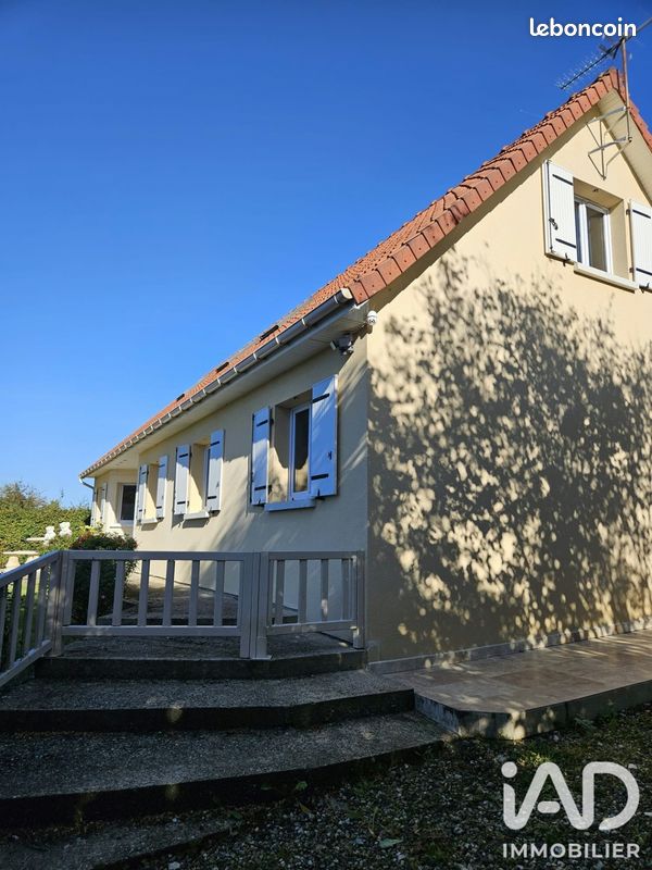 Maison 6 pièces 131 m² · à Senarpont · 131 m² · 252 000 €