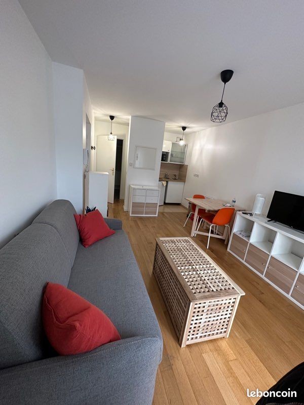 Appartement 1 pièce 25 m² · à Châtillon · 25 m² · 885 €