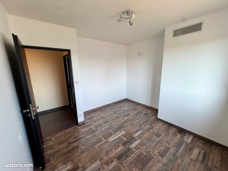 Maison contemporaine de 140 m² habitables 194 m2 au total DPE AA – Aucun travaux à prévoir – Terrain clos de 1 000 m² – Vue Pyrénées (image 20)