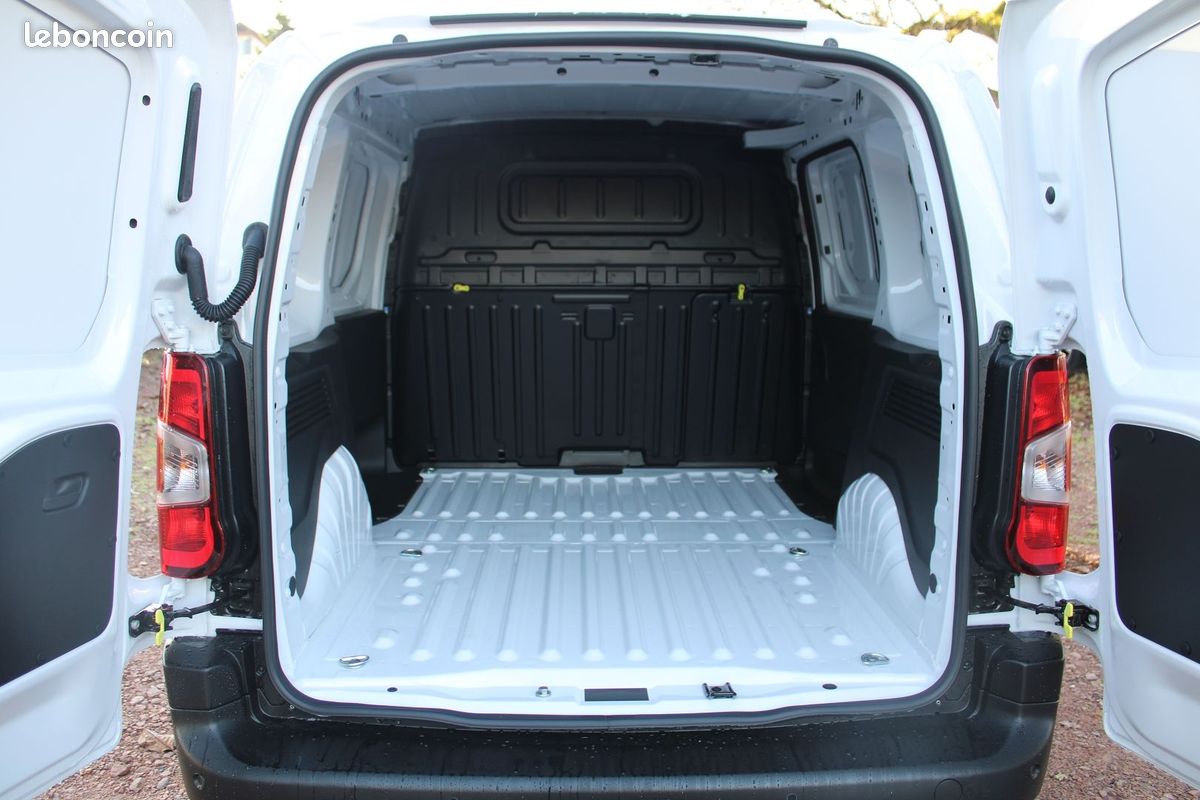 Citroen BERLINGO 5 AFFAIRE BLUE HDI 100 CV "3 PLACES" GPS GRIP USB FULL LED CAMÉRA TVA=17920 E HT (image 6)