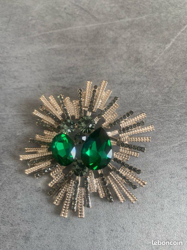Broche en inox et perles (image 1)