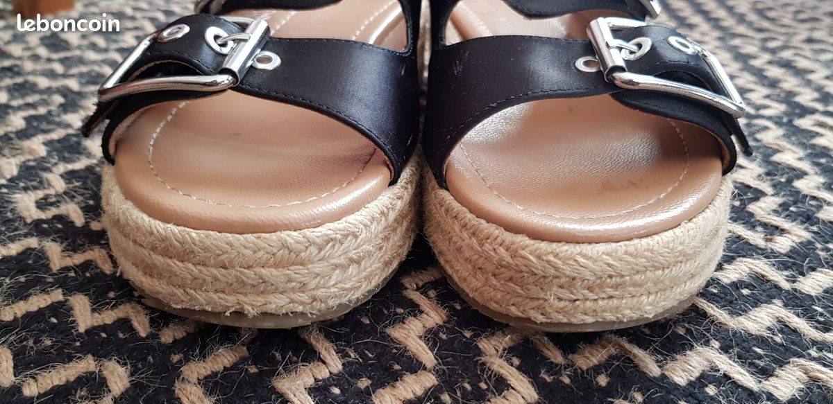 Mules compensées en satin noir avec semelles en corde façon espadrilles (image 12)