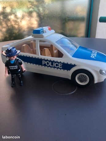 PLAYMOBIL CITY ACTION 5184 Voiture de police avec lumières clignotantes PLAYMOBIL CITY ACTION 5184 Voiture de police avec lumières clignotantes