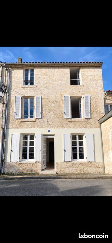 Maison 5 pièces 92 m² · à Fontenay-le-Comte · 92 m² · 199 000 €