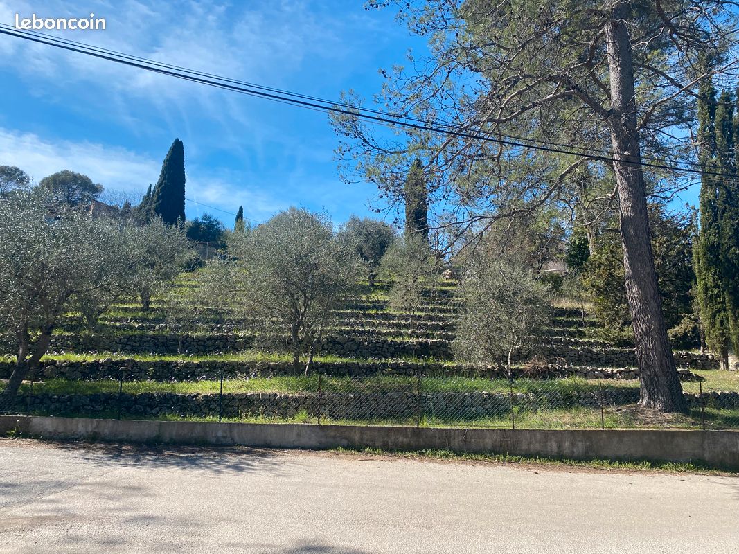 Terrain constructible 1984 m2 peymeinade · 269 000 €