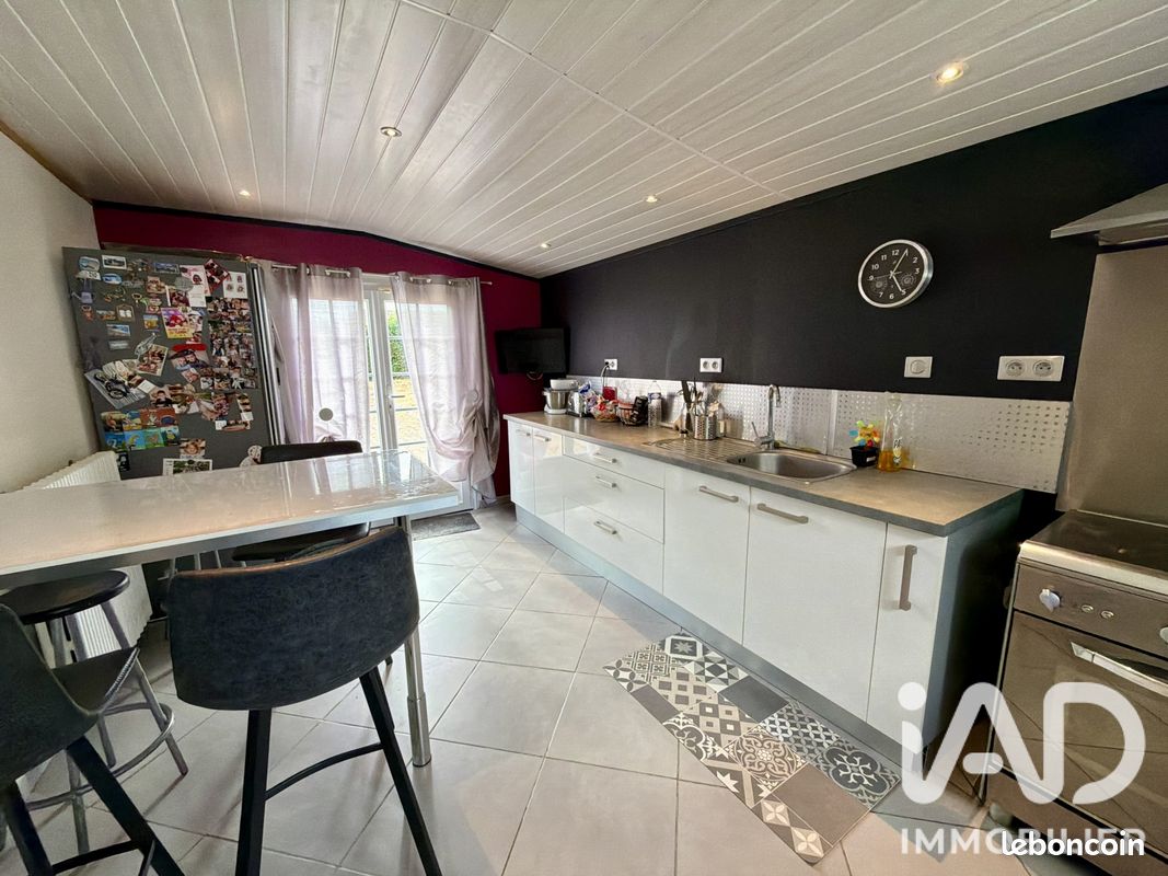 Propriété 7 pièces 246 m² (image 12)