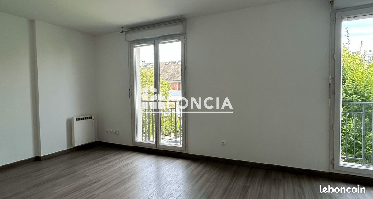 Appartement 1 pièce 32 m² · à Massy · 32 m² · 890 €