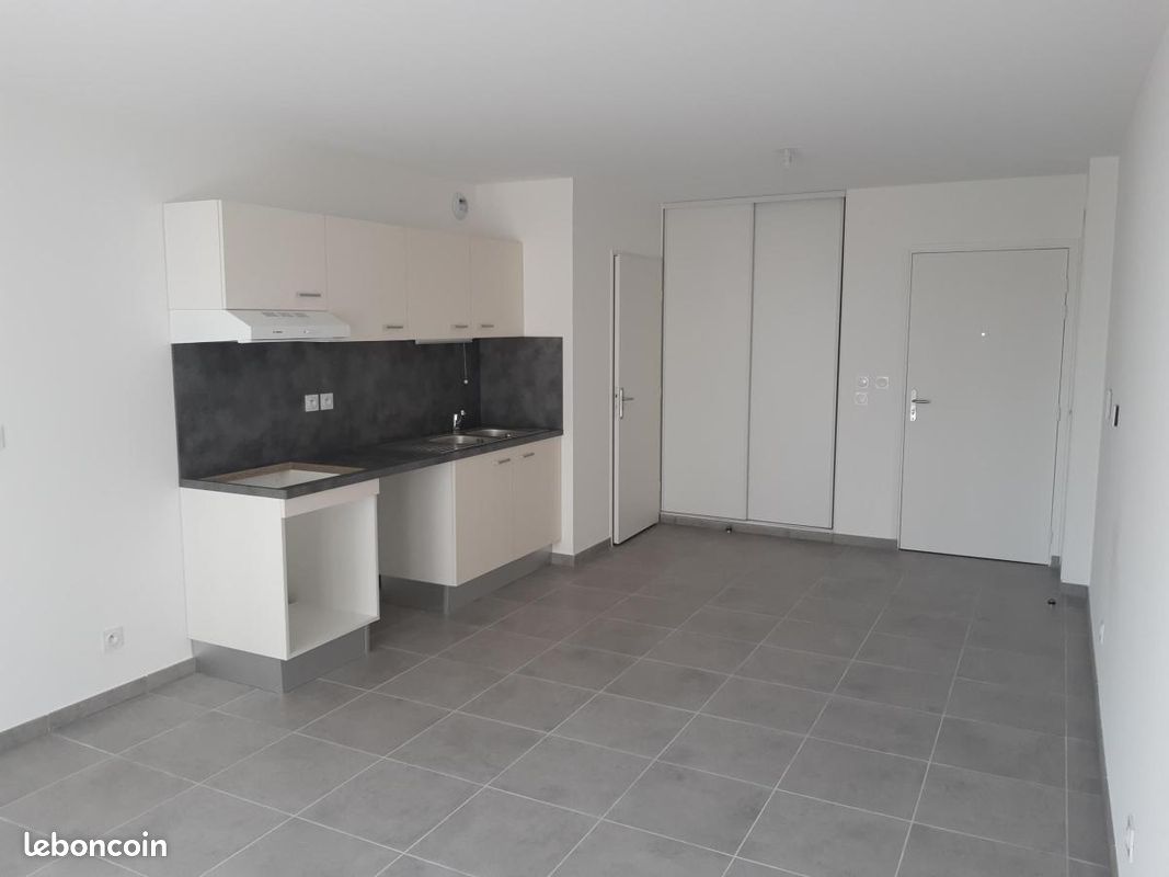 Appartement 2 pièces 46 m² · à Bron · 46 m² · 801 €/mois