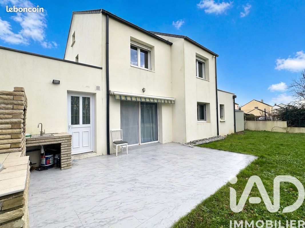 Maison 7 pièces 145 m² · à Couëron · 145 m² · 439 000 €