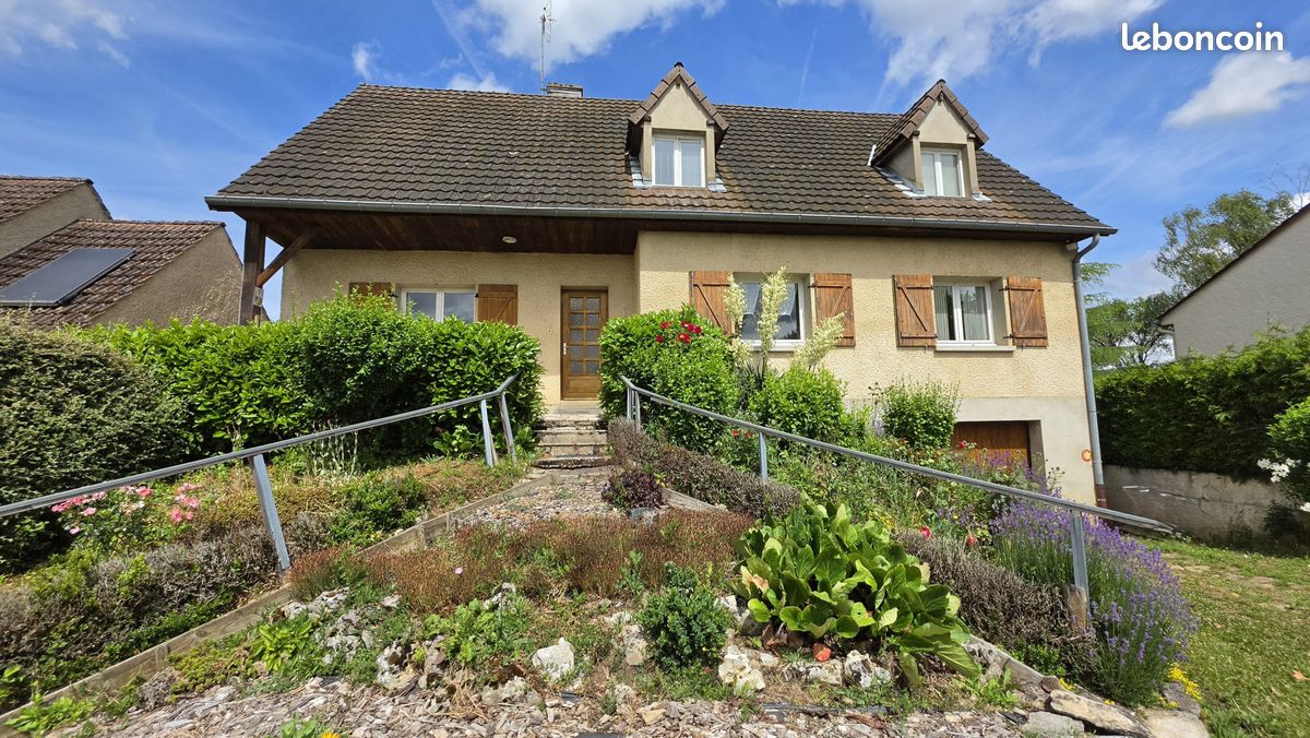 Maison 9 pièces 167 m² · à Chassagne-Montrachet · 167 m² · 205 000 €