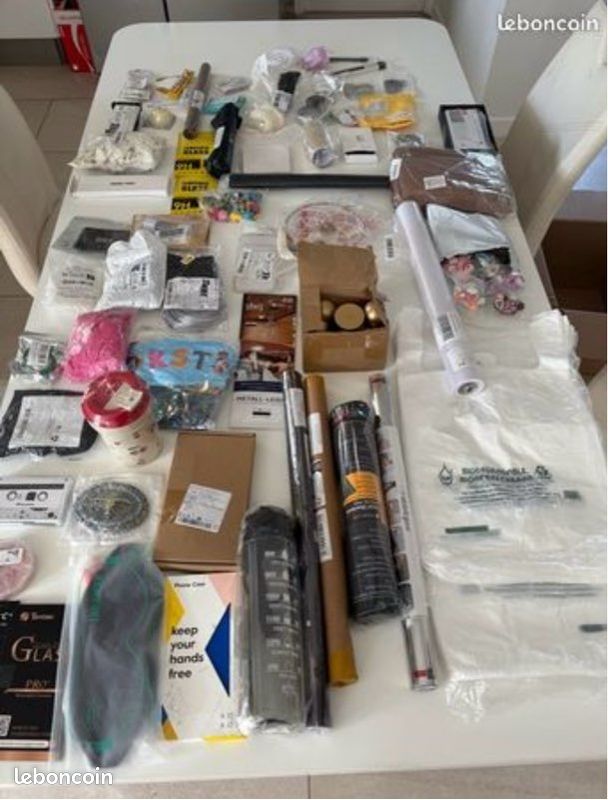 Gros lot de bazar Tout est sur les photos Idéal revendeur Tout est neuf (image 1)