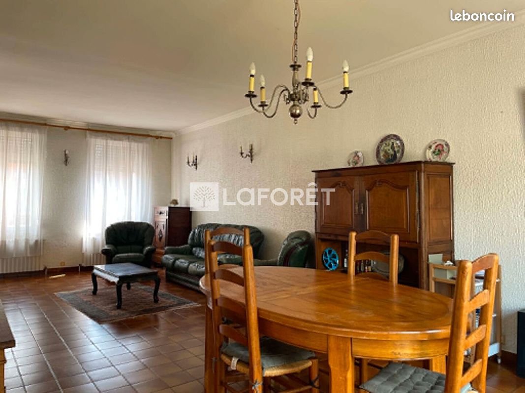 Maison 9 pièces 162 m² · à Aulnoye-Aymeries · 162 m² · 177 000 €