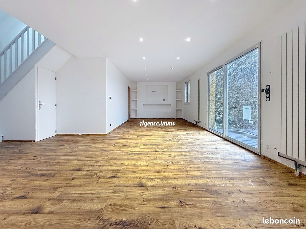 Maison 4 pièces 98 m² · à Nouzilly · 98 m² · 165 000 €