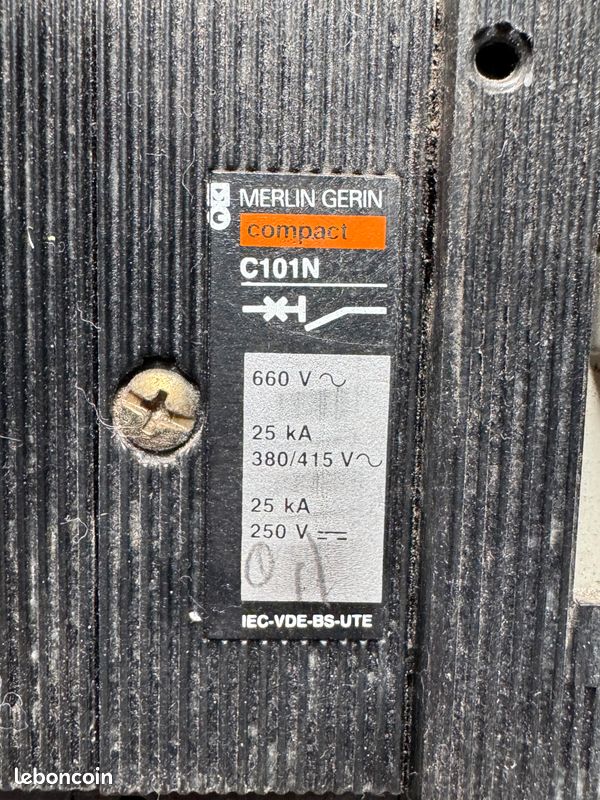 Disjoncteur industriel Merlin Gerin compact C101 (image 2)