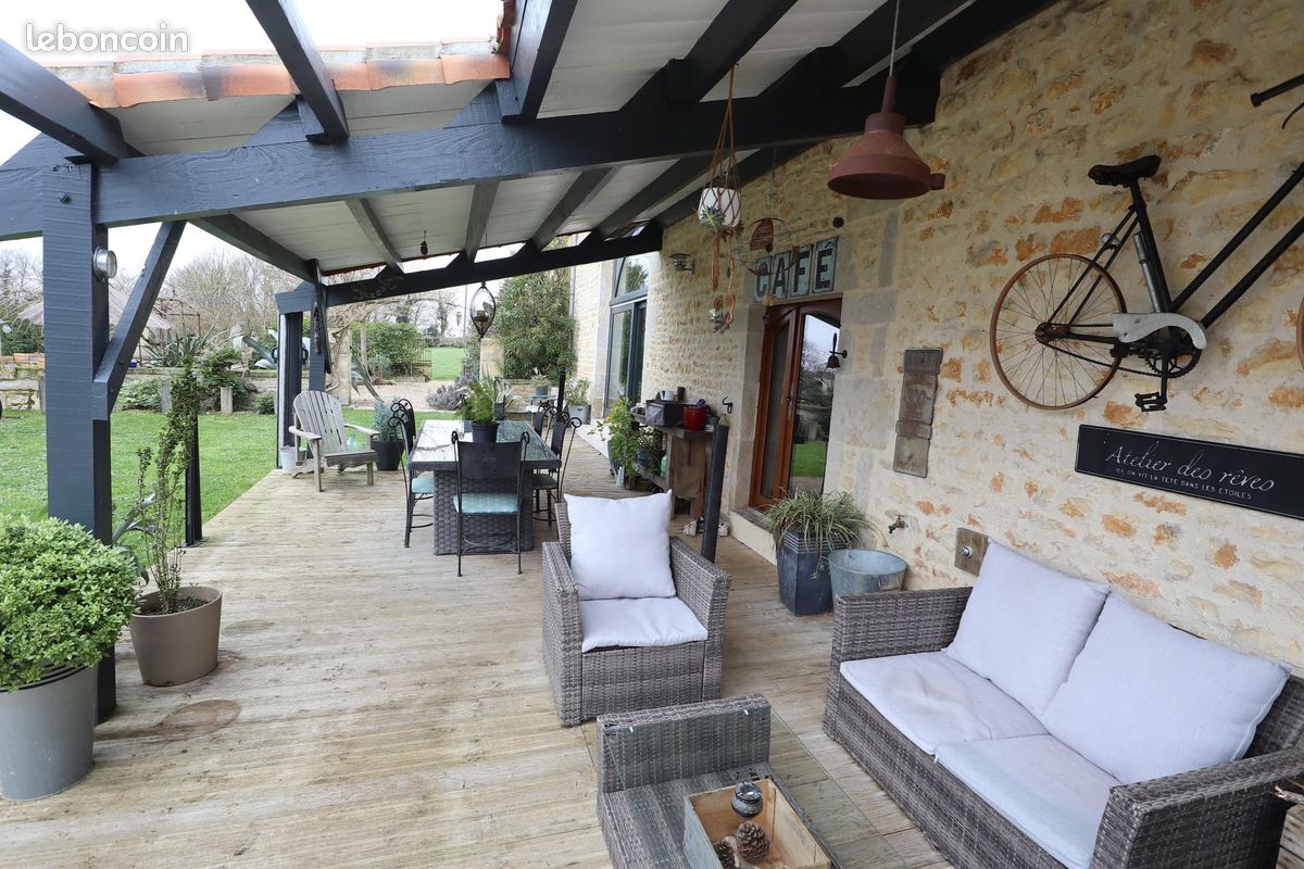 Propriété 6 pièces 210 m² - Nanteuil-en-Vallée 16700 (image principale 14)