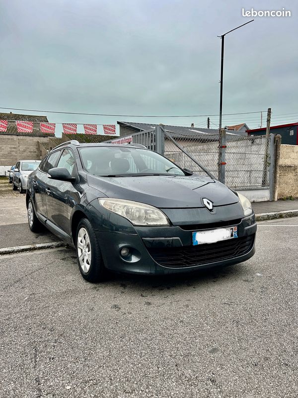 RENAULT Megane III 1.5 dCi 85 Privilège 156887 KM CROCHET ATTELAGE RÉGULATEUR DE VITESSE (image 2)