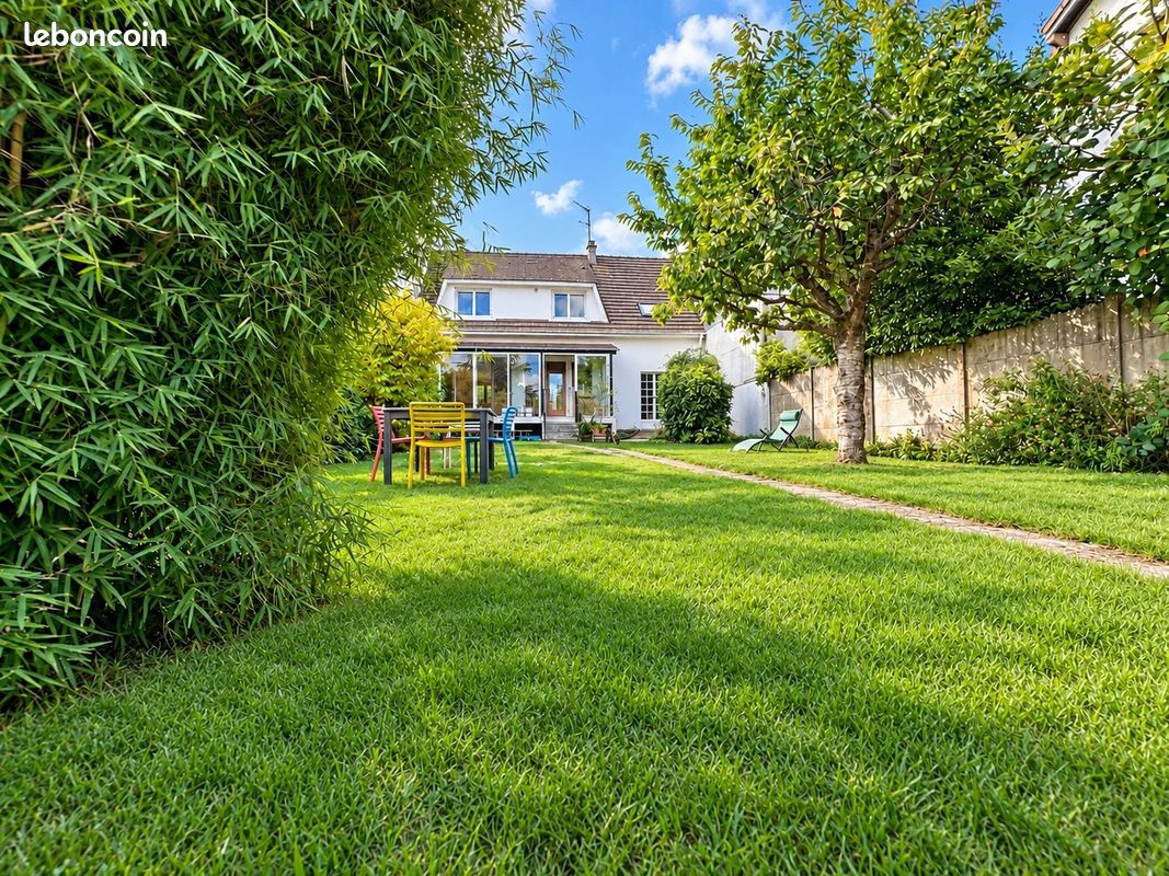 Maison 5 pièces 100 m² · à Villepreux · 100 m² · 385 000 €