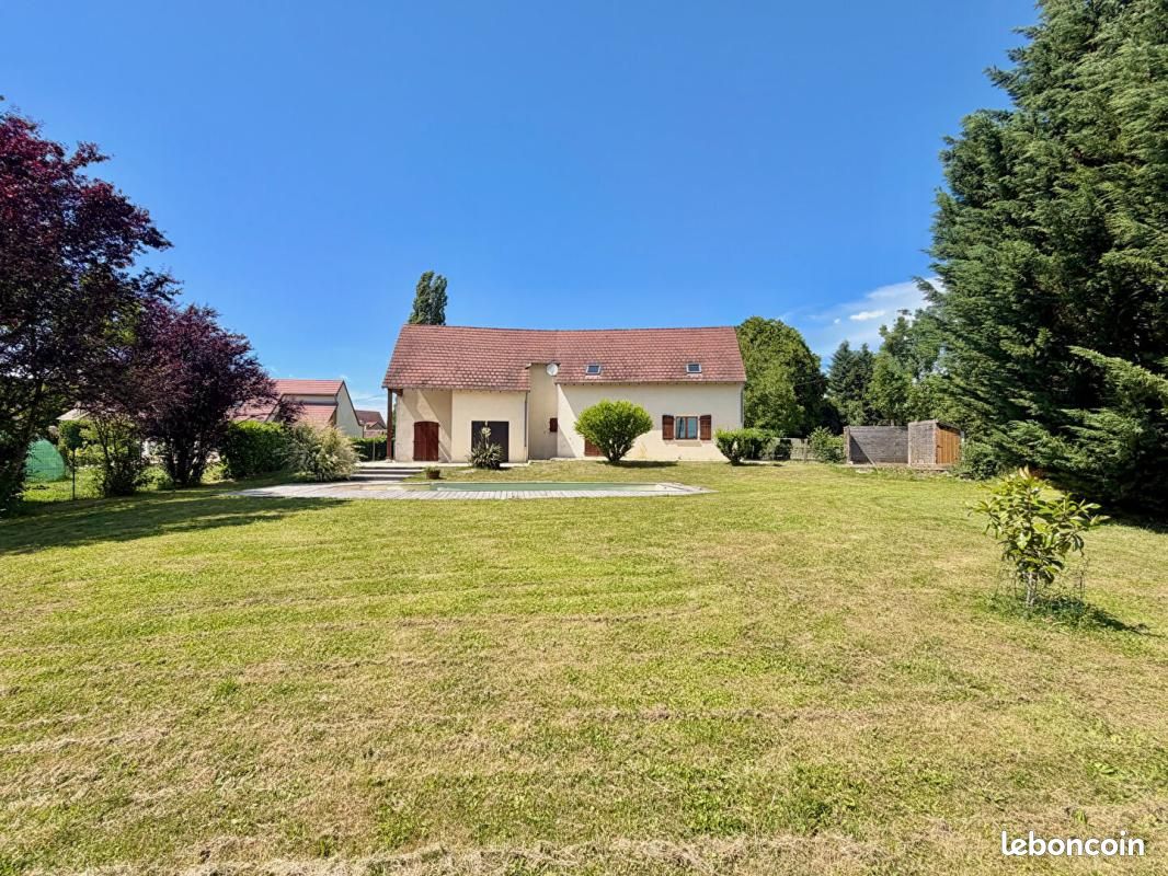Maison 7 pièces 198 m² · à Châtenois · 198 m² · 299 000 €