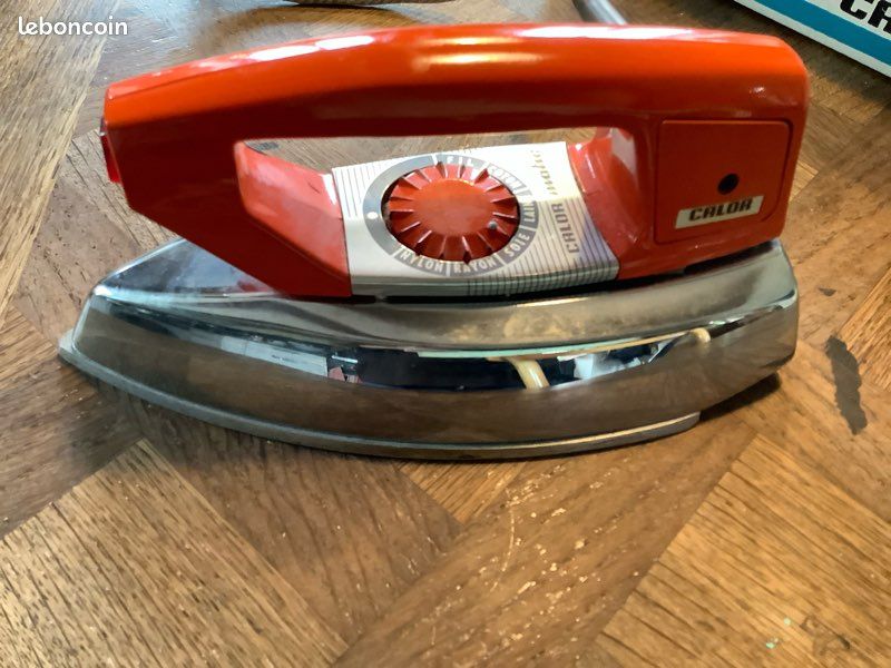 Fer à Repasser Calor Baby Luxe 120/220V (Vintage 1960