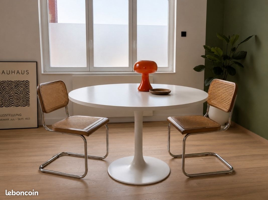 Table ronde extensible style Tulip – blanche – design vintage / space age (image 1)