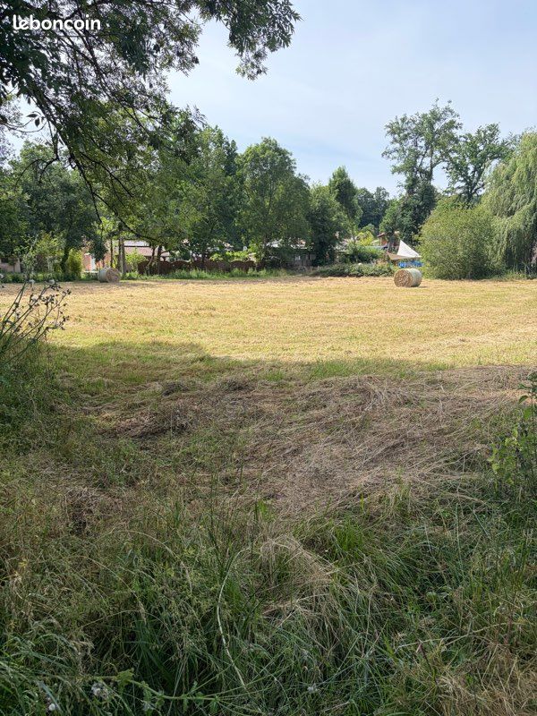 Terrain plat, proche gare · à Saint-Astier · 45 000 €
