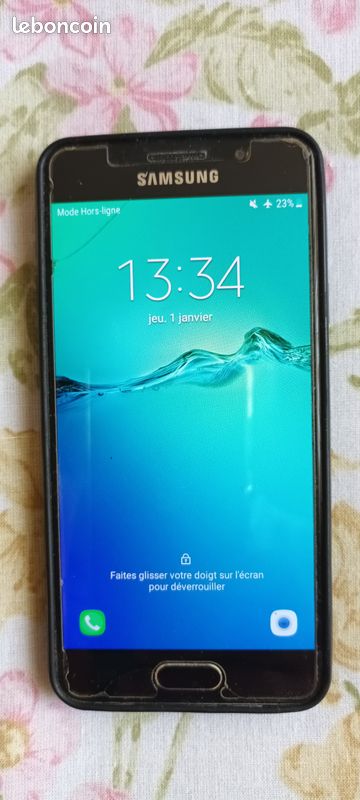 Samsung Galaxy A3 2016 (image 1)