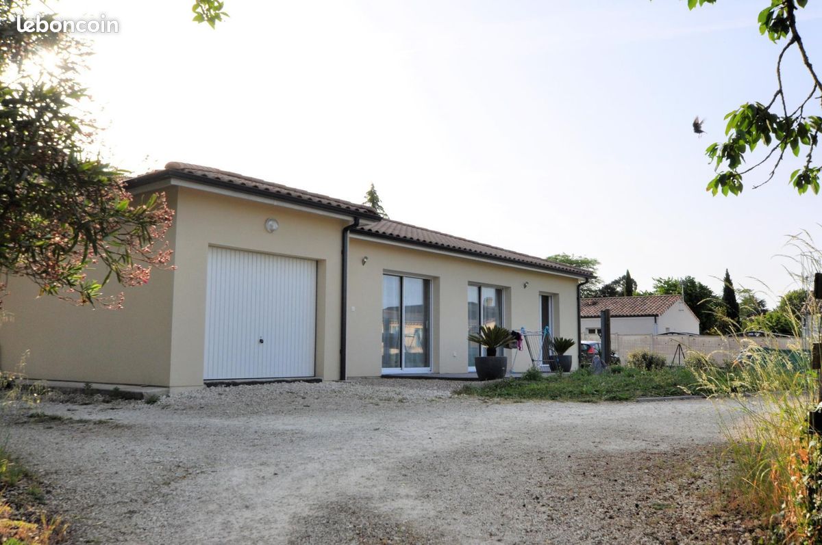 Maison 4 pièces 100 m² · à Lestiac-sur-Garonne · 100 m² · 1 285 €/mois