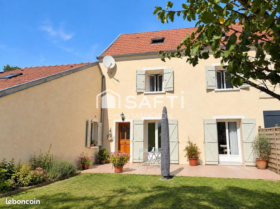 Maison 6 pièces 123 m² · à Blaincourt-lès-Précy · 123 m² · 315 000 €