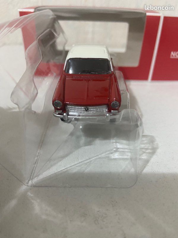 VOITURE FIAT X1/9 de la marque les miniatures de NOREV couleur rouge