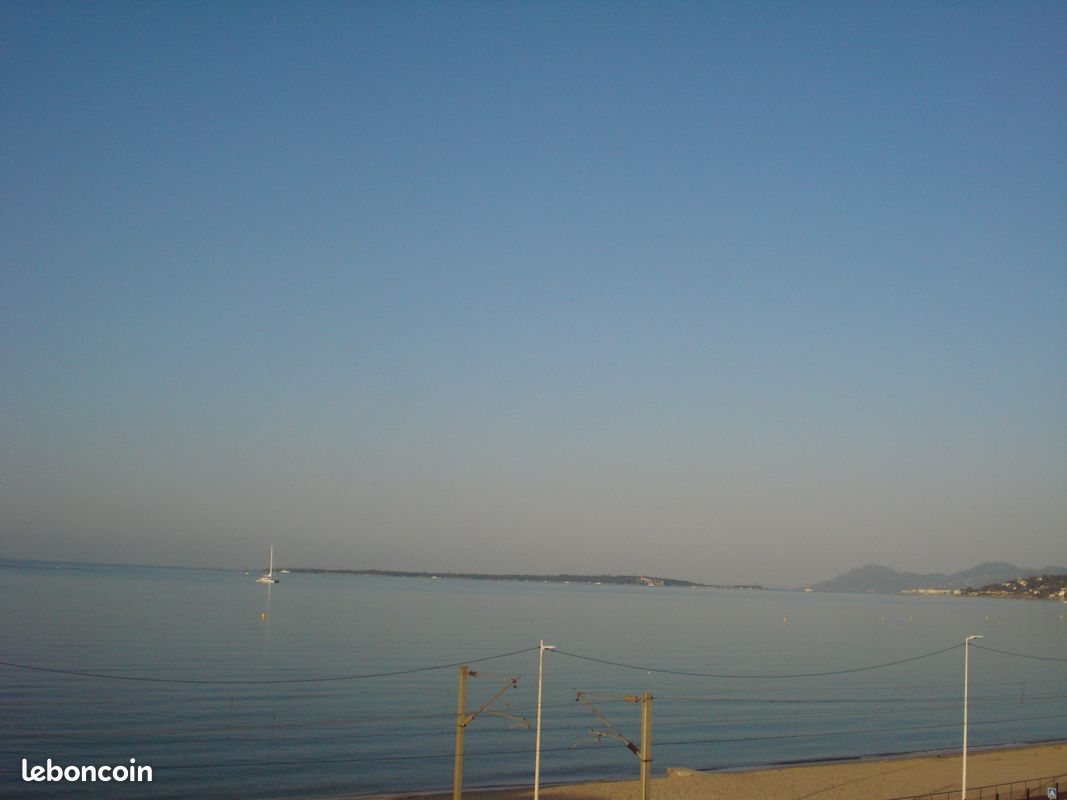 Appartement 2 pièces 47 m² · à Antibes · 47 m² · 1 090 €/mois