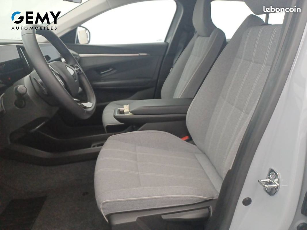 RENAULT Megane E-Tech EV60 220 ch super charge Equilibre (image 9)